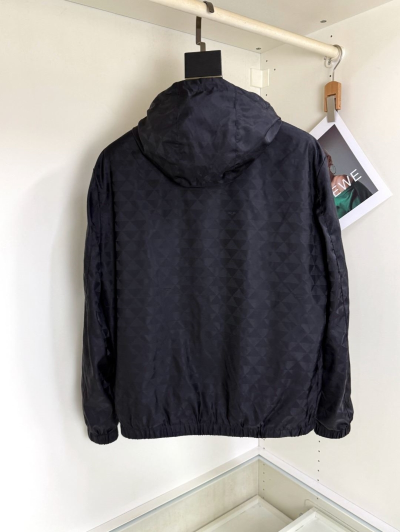 Pra*a outwear